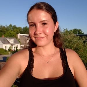 Meet your Posher, AngÃ©lie